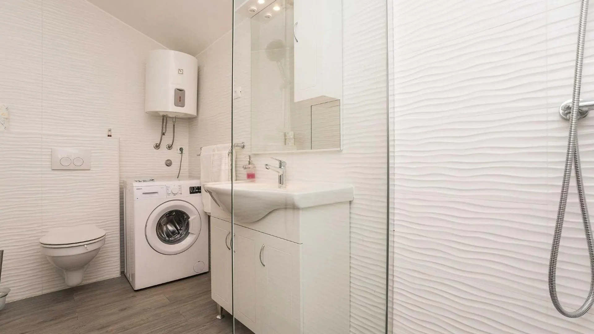 Apartments Maza - One Bedroom Apartment With Balcony Angela Zadar Croatia